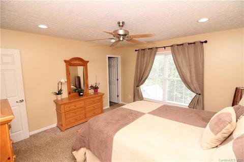 211 Jd Trl, Candler, NC 28715 photo 20