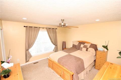 211 Jd Trl, Candler, NC 28715 photo 18
