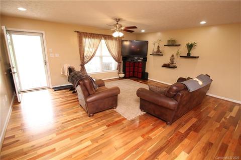 211 Jd Trl, Candler, NC 28715 photo 14