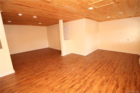 211 Jd Trl, Candler, NC 28715 photo 29