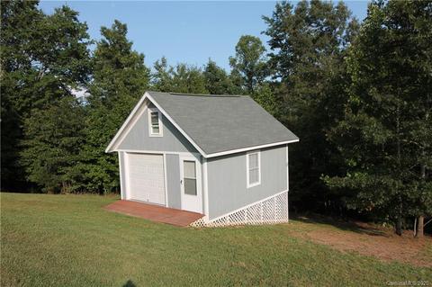 211 Jd Trl, Candler, NC 28715 photo 4