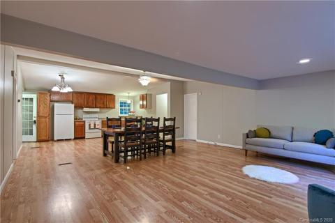 36 Glenn Lance Ln, Fairview, NC 28730 photo 4
