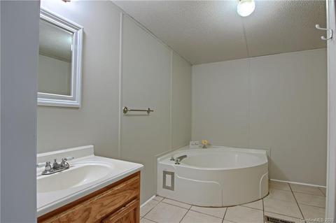 36 Glenn Lance Ln, Fairview, NC 28730 photo 11