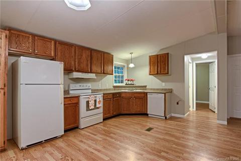 36 Glenn Lance Ln, Fairview, NC 28730 photo 5