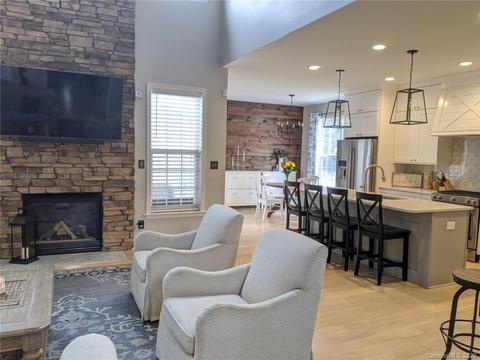 10534 Quarrier Dr, Cornelius, NC 28031 photo 6