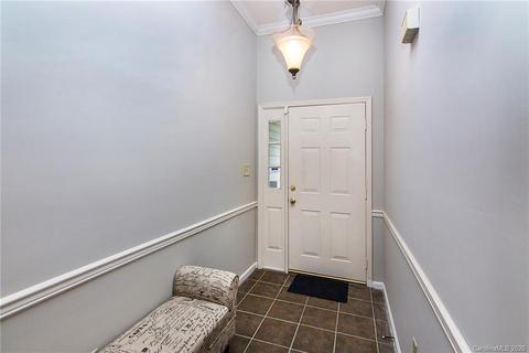 2725 Haversham Ct, Charlotte, NC 28216 photo 4