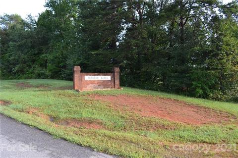 2909 Dalton Dr, Morganton, NC 28655 photo 4