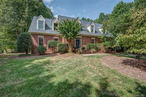 3046 Dodsworth Dr, Cramerton, NC 28032 photo 1