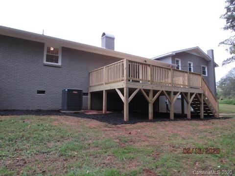 1671 Travis Rd, Conover, NC 28613 photo 3