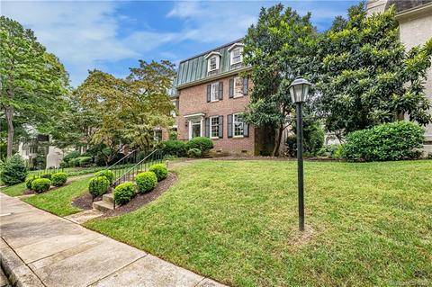 154 Perrin Pl, Charlotte, NC 28207 photo 1