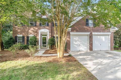 12803 Bald Eagle Dr, Charlotte, NC 28215 photo 1