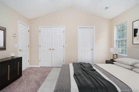 12803 Bald Eagle Dr, Charlotte, NC 28215 photo 3