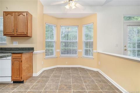 12803 Bald Eagle Dr, Charlotte, NC 28215 photo 8