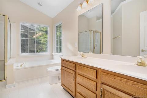 12803 Bald Eagle Dr, Charlotte, NC 28215 photo 6