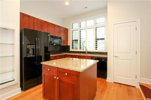 627 E 10th St, Charlotte, NC 28202 photo 10