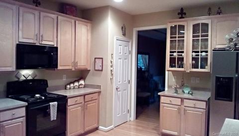 7942 Harbour Ridge Ct, Denver, NC 28037 photo 2