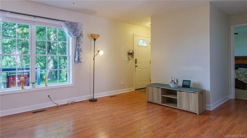 28 Montrose St, Flat Rock, NC 28731 photo 7