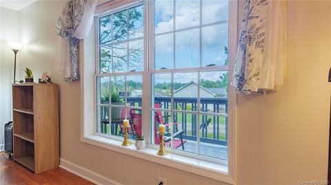 28 Montrose St, Flat Rock, NC 28731 photo 5