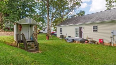 28 Montrose St, Flat Rock, NC 28731 photo 29
