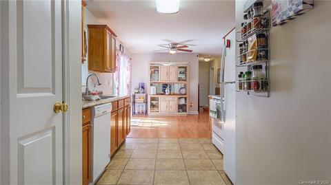 28 Montrose St, Flat Rock, NC 28731 photo 11