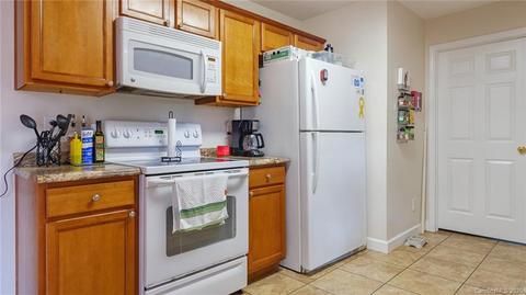 28 Montrose St, Flat Rock, NC 28731 photo 12