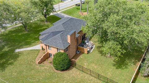 509 21st Ave NE, Hickory, NC 28601 photo 4