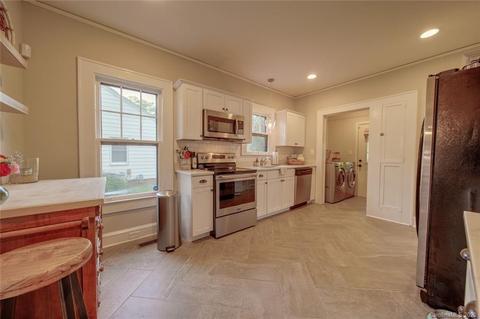 307 E First St, Lowell, NC 28098 photo 16