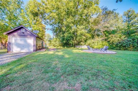 307 E First St, Lowell, NC 28098 photo 19