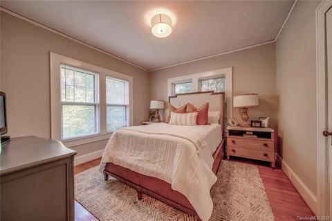 307 E First St, Lowell, NC 28098 photo 9