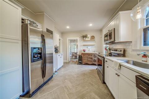 307 E First St, Lowell, NC 28098 photo 17
