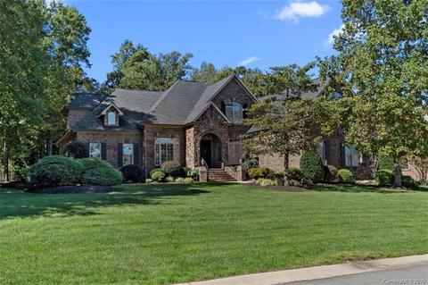 422 Langston Place Dr, Fort Mill, SC 29708 photo 1