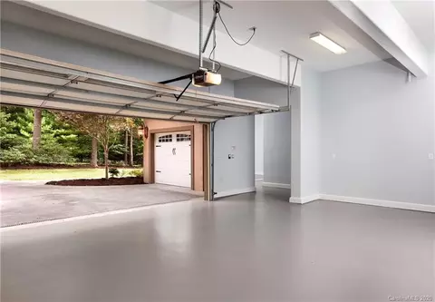2 Ashbrook Mdws, Fletcher, NC 28732 photo 4