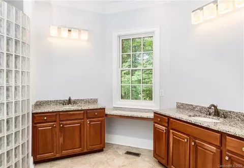 2 Ashbrook Mdws, Fletcher, NC 28732 photo 18