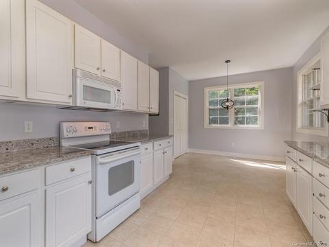 60 Avonlea Ln, Flat Rock, NC 28731 photo 32