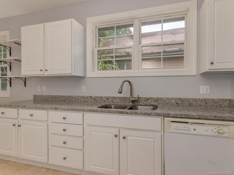 60 Avonlea Ln, Flat Rock, NC 28731 photo 33