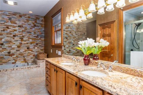 71 Cane Brook Dr, Leicester, NC 28748 photo 16