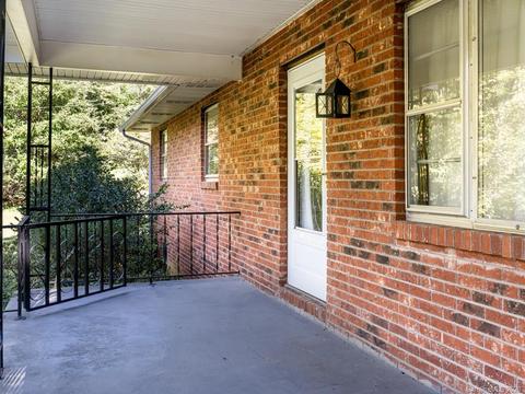 83 Harris Rd, Fairview, NC 28730 photo 3