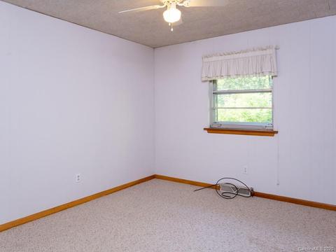 83 Harris Rd, Fairview, NC 28730 photo 9