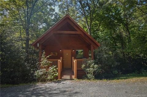 81 Creekside Loop, Spruce Pine, NC 28777 photo 3