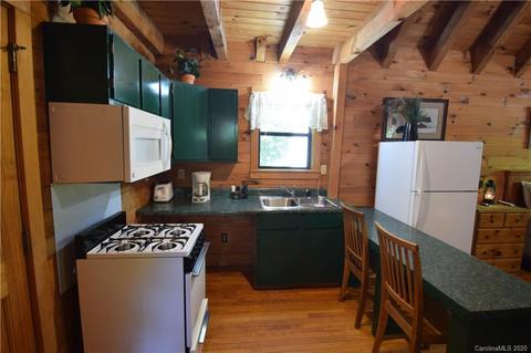 81 Creekside Loop, Spruce Pine, NC 28777 photo 12
