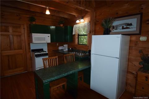 81 Creekside Loop, Spruce Pine, NC 28777 photo 7