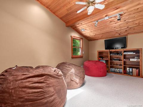 700 Iris Crest Rd, Marshall, NC 28753 photo 21