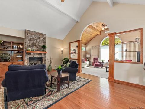 72 Deer Run, Brevard, NC 28712 photo 3