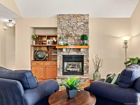 72 Deer Run, Brevard, NC 28712 photo 2