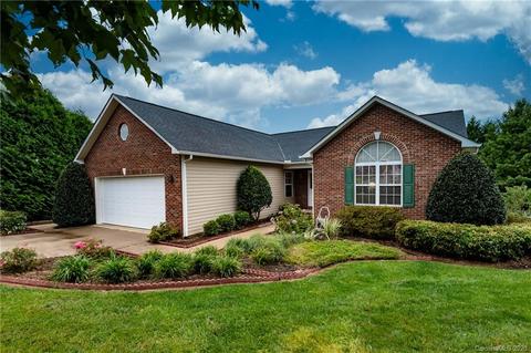 3493 Overbrook Dr, Conover, NC 28613 photo 3