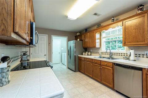3493 Overbrook Dr, Conover, NC 28613 photo 41