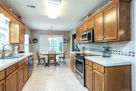 3493 Overbrook Dr, Conover, NC 28613 photo 38