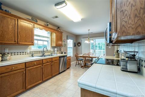 3493 Overbrook Dr, Conover, NC 28613 photo 43