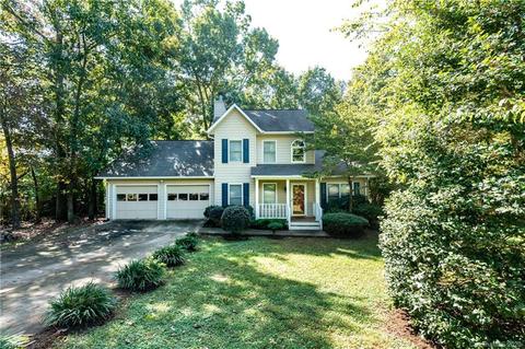 4051 Mattingly Dr, Hickory, NC 28602 photo 4