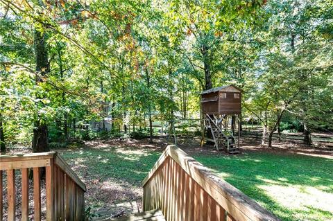 4051 Mattingly Dr, Hickory, NC 28602 photo 16